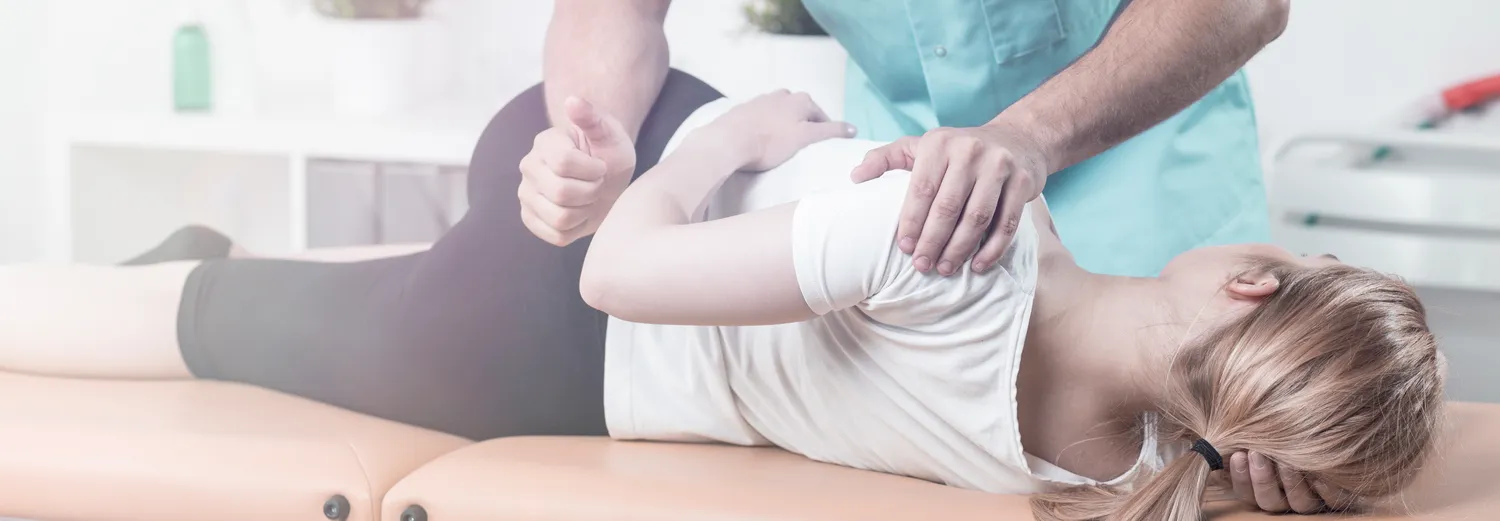 Rehabilitacja na NFZ czy prywatnie?